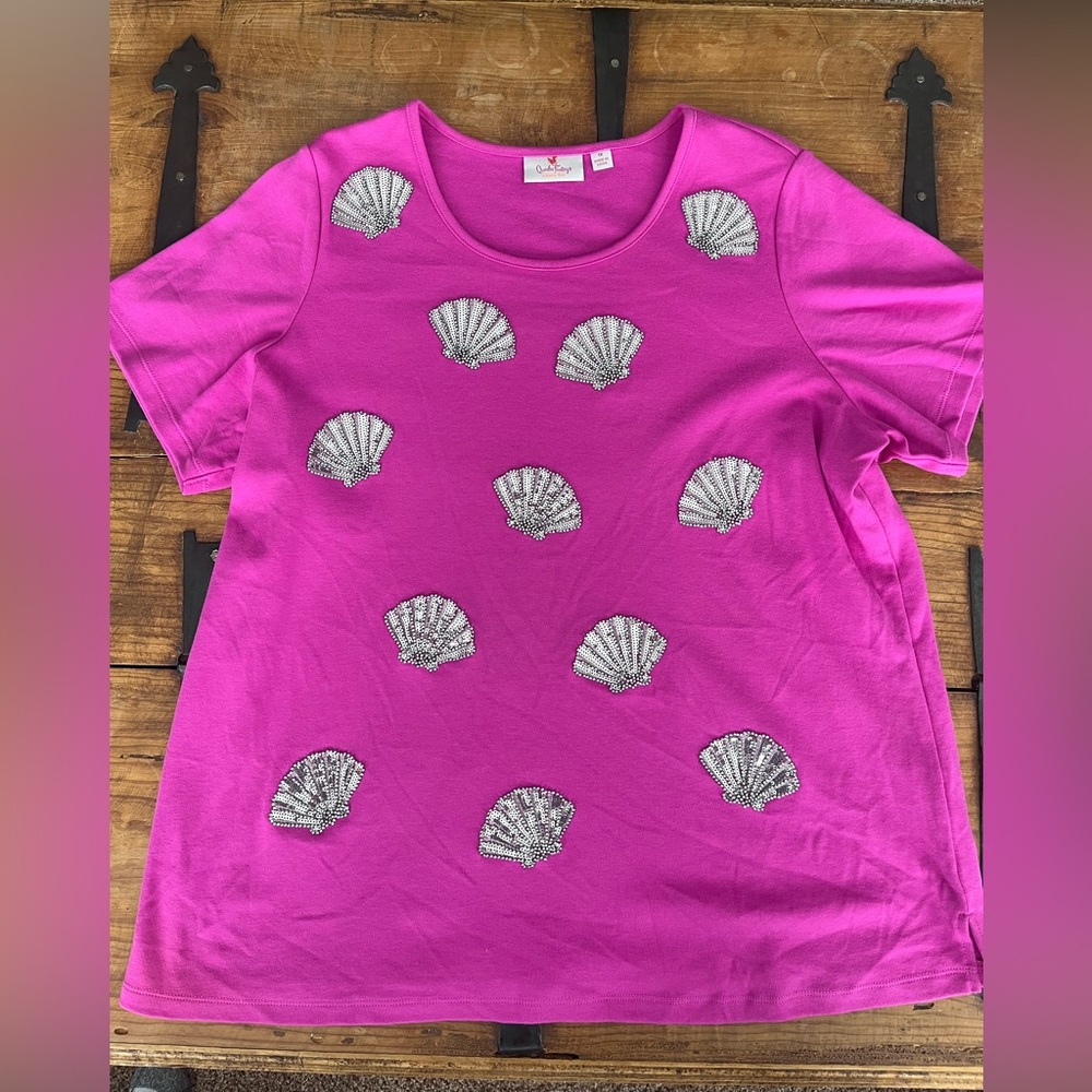 Quacker Factory Pink Short Sleeve Tee with Silver‎ Shell Embellishments